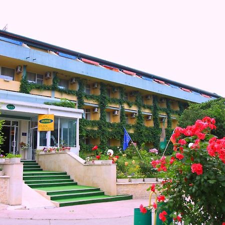 וארנה Park Hotel Persey מראה חיצוני תמונה