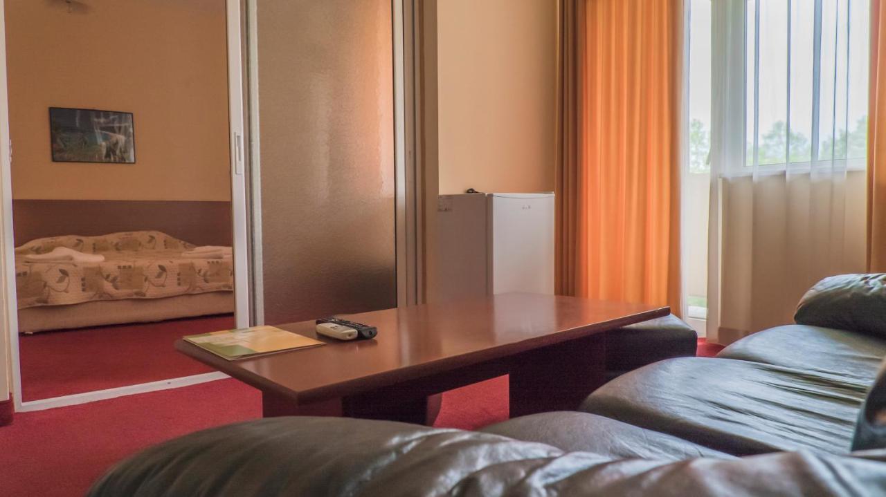 וארנה Park Hotel Persey מראה חיצוני תמונה