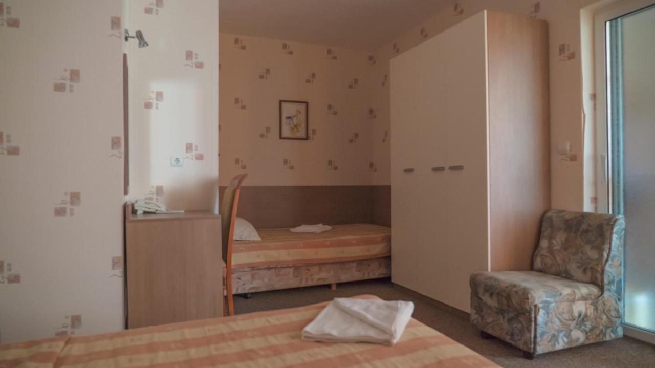 וארנה Park Hotel Persey מראה חיצוני תמונה