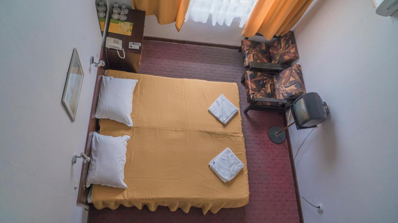וארנה Park Hotel Persey מראה חיצוני תמונה