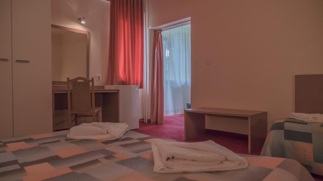 וארנה Park Hotel Persey מראה חיצוני תמונה