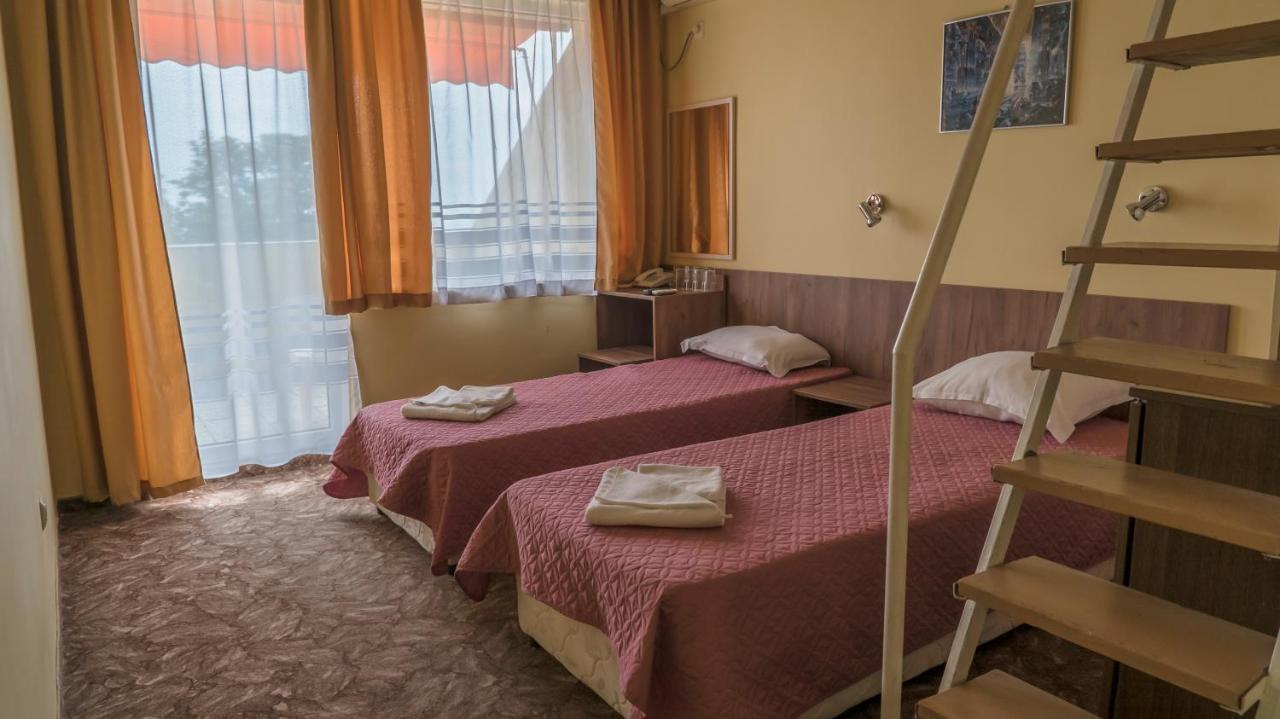 וארנה Park Hotel Persey מראה חיצוני תמונה