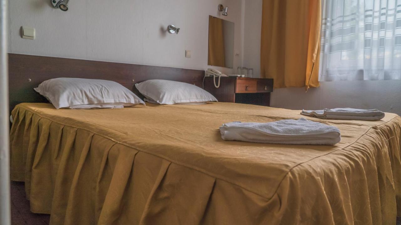 וארנה Park Hotel Persey מראה חיצוני תמונה