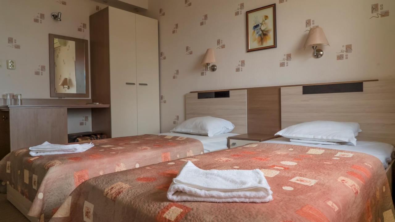 וארנה Park Hotel Persey מראה חיצוני תמונה