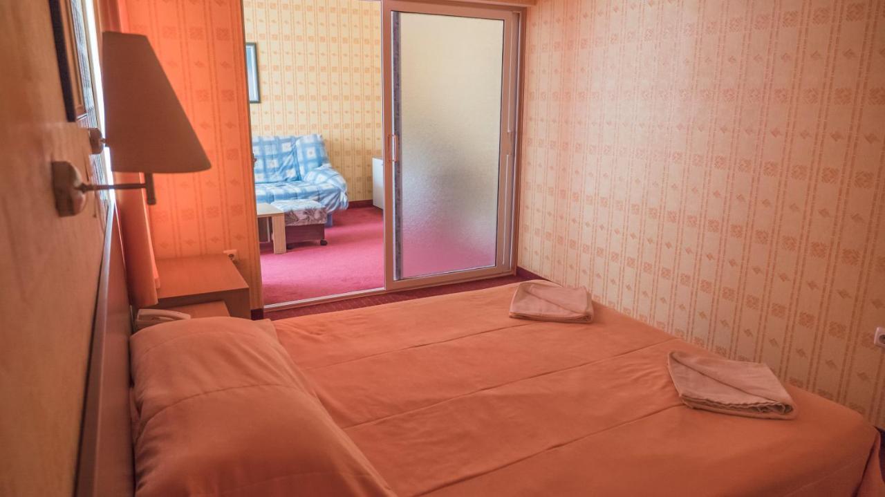 וארנה Park Hotel Persey מראה חיצוני תמונה