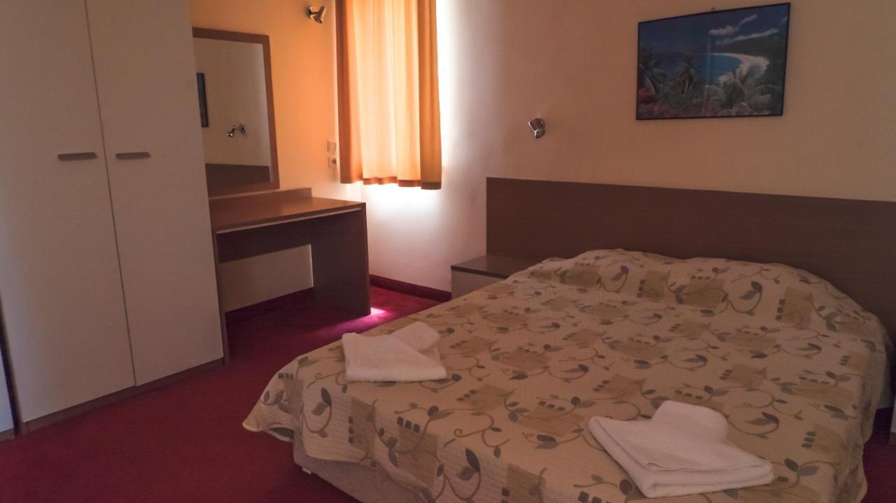 וארנה Park Hotel Persey מראה חיצוני תמונה