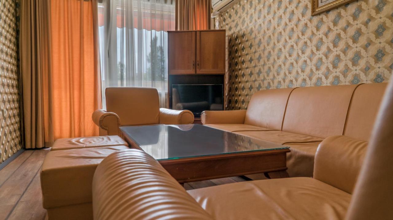 וארנה Park Hotel Persey מראה חיצוני תמונה