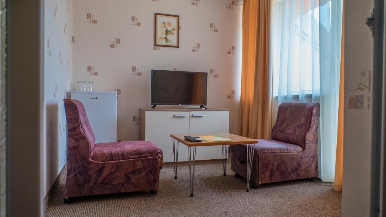 וארנה Park Hotel Persey מראה חיצוני תמונה