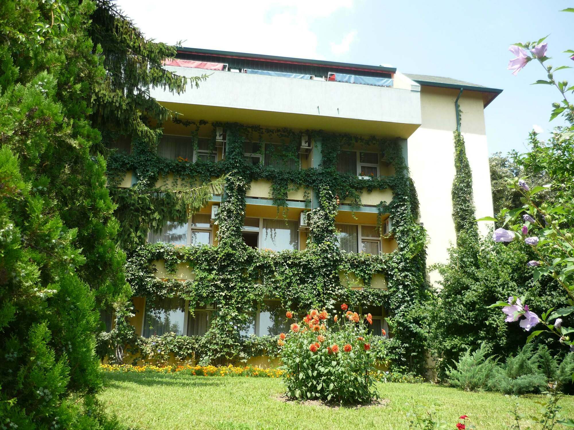 וארנה Park Hotel Persey מראה חיצוני תמונה